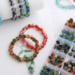 600PCS 8MM Crackle Glass Beads Kit | 12 Colors Crystal Beads, Elastic Cord (Bracelet Making)